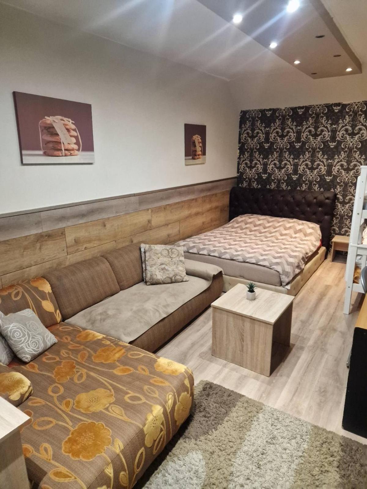 Guest House Maja Новий Сад Екстер'єр фото