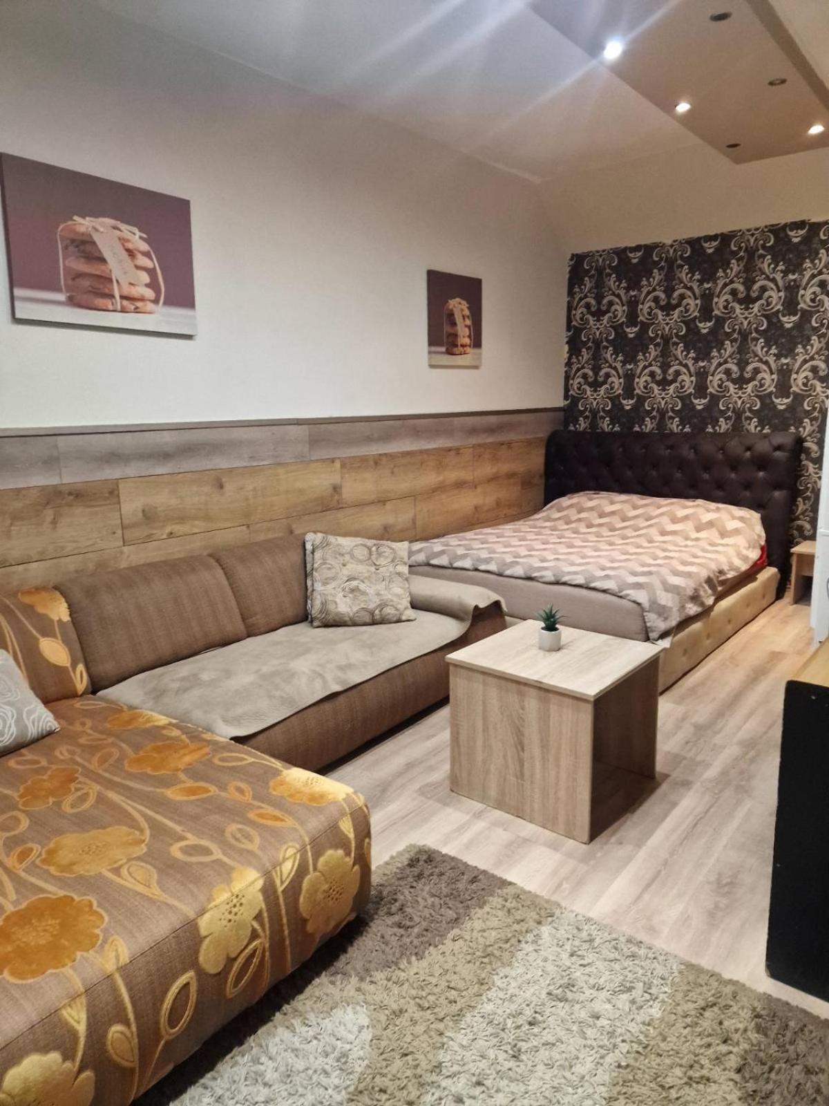 Guest House Maja Новий Сад Екстер'єр фото